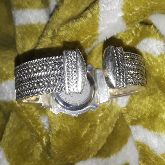 Geneva Elite bracelet Watch w/ cz - Picture 7 of 12